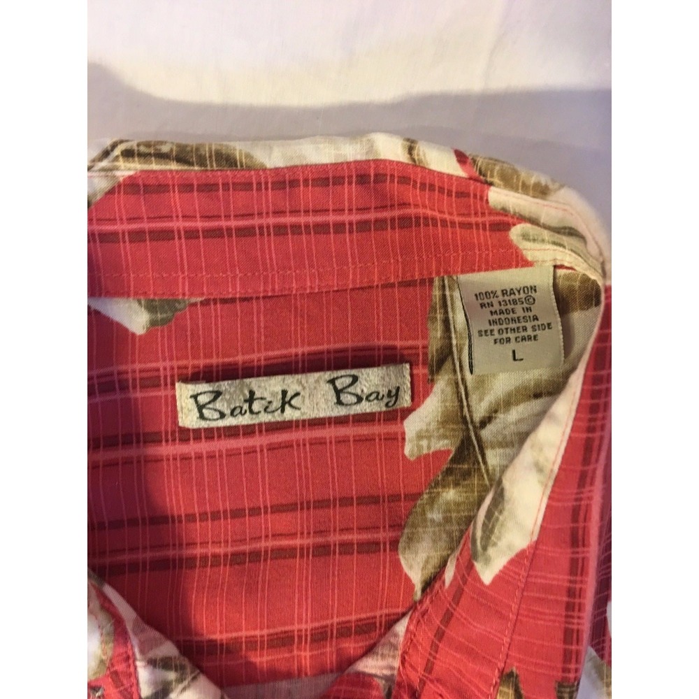 Batik Bay Hawaiian Casual Dress Shirt Button Red Floral Men's Size Large - Picture 2 of 6